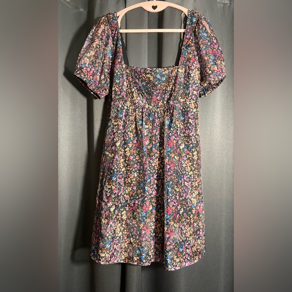 Baby Doll ~ Dress ~ Size M ~ Floral Print ~    🌸✨🌺✨NWOT ~ Black Lining